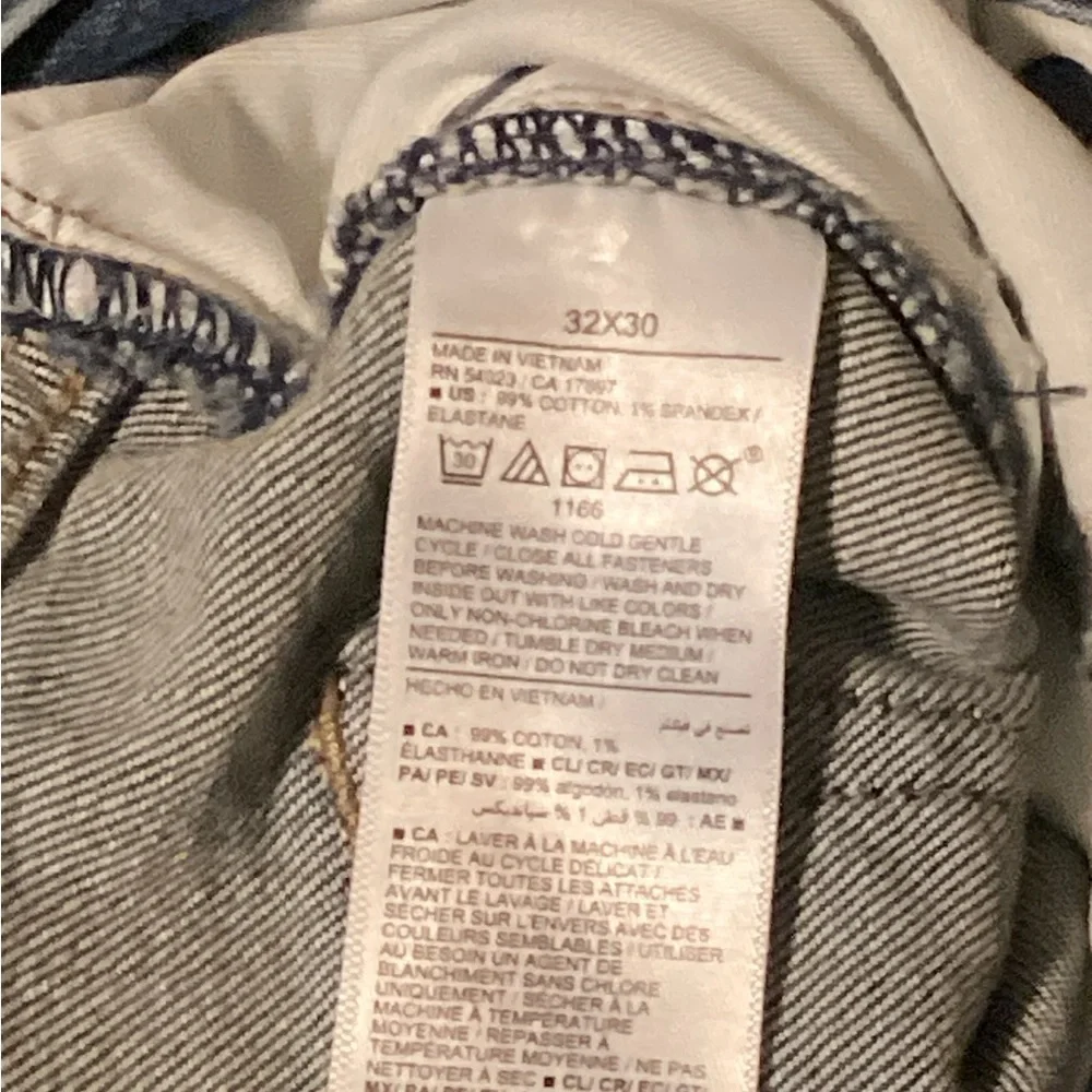 Old Navy Athletic Taper Men’s Jeans
